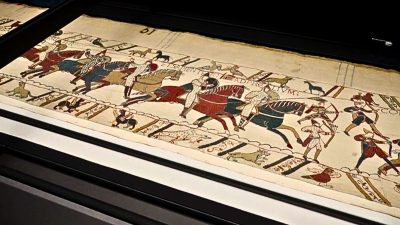 Bayeux Tapestry draws crowds as 1,000-year-old artwork returns to London
