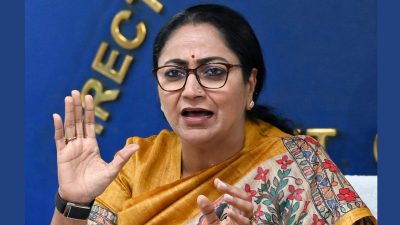 Delhi CM proposes autorickshaws, e-rickshaws for children leaving care institutions