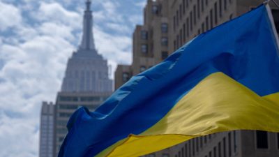 Russian strikes on Ukraine as Kyiv targets Russian military sites