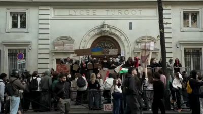 French students block over 400 schools nationwide amid protests over education conditions