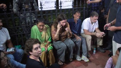 Rahul Gandhi meets Ankita Bhandari’s parents protesting at India Gate