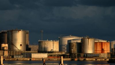 Refineries running on Russian crude ship €1 billion in oil products to sanctioning countries