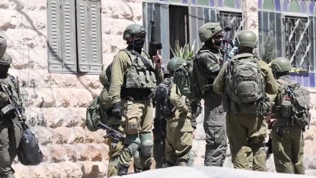 Israeli forces interrogate residents of West Bank's Anata